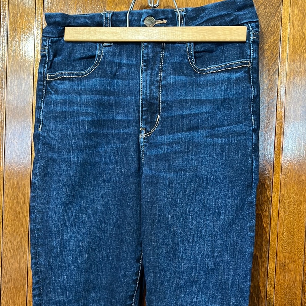 American Eagle Super High Rise Curvy jeans